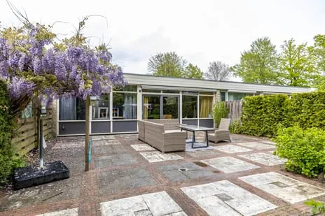 Tussenwoning te koop: Albert Schweitzerplantsoen 28, Roden Roden