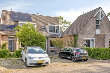 Tussenwoning te koop: Albert Schweitzerstraat 41, Cambuur Leeuwarden
