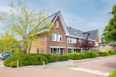 Hoekwoning te koop: Albert van Damstraat 1, Bangert en Oosterpolder - Buurt 35 04 Zwaag