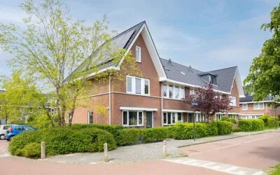 Hoekwoning te koop: Albert van Damstraat 1, Bangert en Oosterpolder - Buurt 35 04 Zwaag