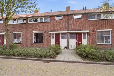 Tussenwoning te koop: Albert Cuyplaan 28, Hercules Segherslaan e.o. Vlissingen