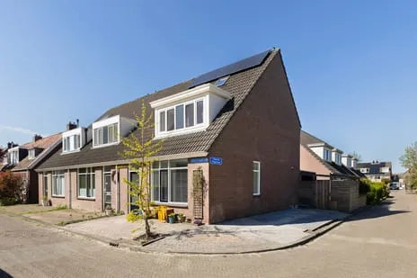 Hoekwoning te koop: Albert Cuypstraat 23, Hollanderwijk Leeuwarden
