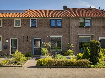 Tussenwoning te koop: Albert Cuypstraat 40, Zandweerd-Noord Deventer