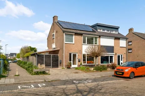 Hoekwoning te koop: Albert Cuypstraat 5, Withuis Venlo