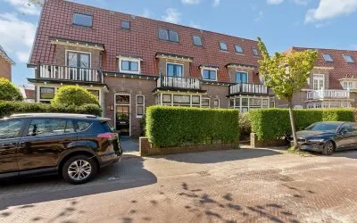 Tussenwoning te koop: Albert Grootlaan 7, Ministerpark Naarden