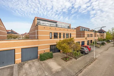 Tussenwoning te koop: Albert Schweitzerstraat 27, Rijkerswoerd-Midden Arnhem