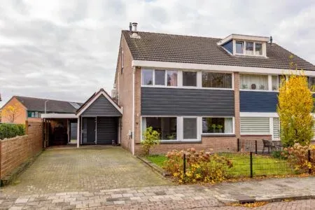 Twee-onder-één-kap te koop: Albert Steenbergenstraat 2B, Zuid Hoogeveen