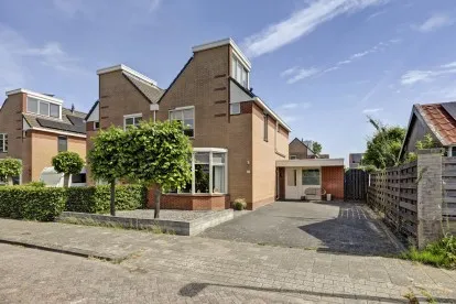 Hoekwoning te koop: Albertijn 43, De Munten Dronten
