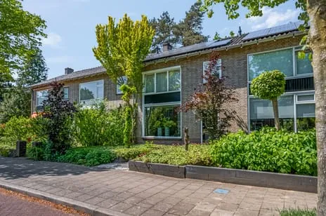 Tussenwoning te koop: Albertine Agneslaan 36, Beatrixpark Ede