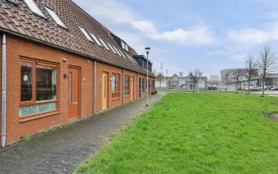 Tussenwoning te koop: Albertvillelaan 43, Nieuw-Vennep Welgelegen Noord Nieuw-Vennep