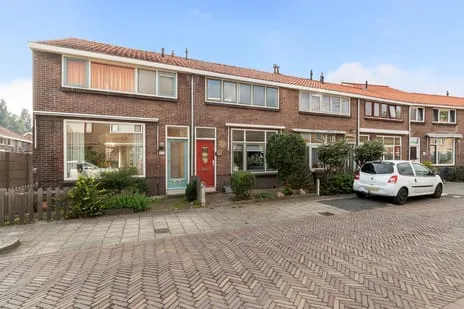 Tussenwoning te koop: Alblasstraat 15, Amerstraat en omgeving Dordrecht