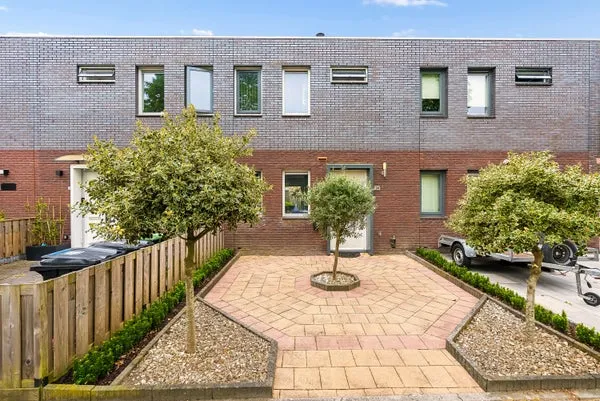 Tussenwoning te koop: Albrecht Dürerweg 34, Tussen de Vaarten Z.- Zuidoost Almere