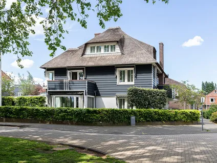 Detached house for sale: Albrechtplein 43, Buitenuitbreiding-Oost Sliedrecht