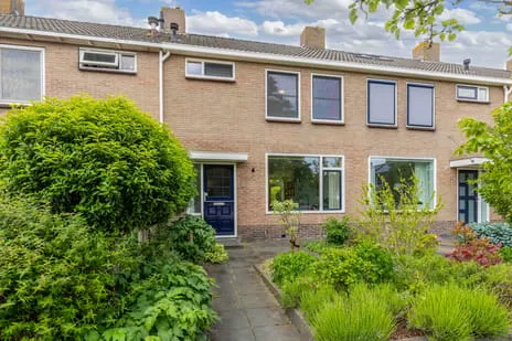 Vrijstaande woning te koop: Aldlânsdyk 62, Stiens Stiens