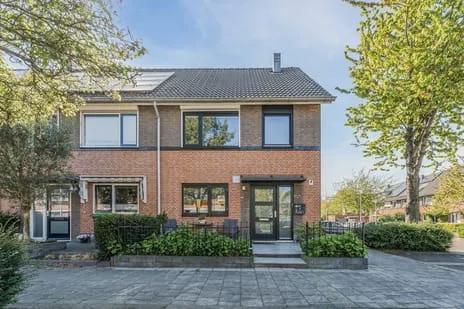 Hoekwoning te koop: Aleijd van Strienhof 23, Valckesteyn Poortugaal