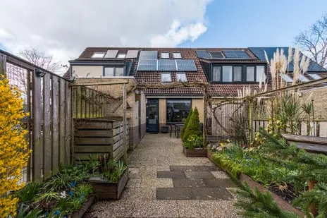 Tussenwoning te koop: Aletta Jacobs-erf 578, Aletta Jacobs-erf en omgeving Dordrecht
