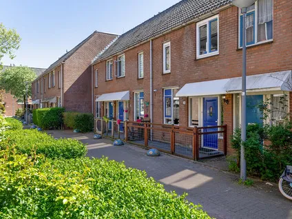 Tussenwoning te koop: Alex de Haasstraat 14, Oud Crooswijk Rotterdam