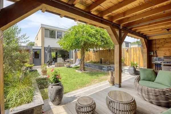 Tussenwoning te koop: Alexander Idenburgstraat 10, Kitskensberg Roermond