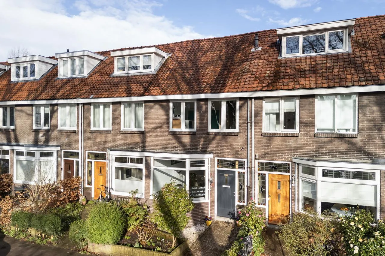 Tussenwoning te koop: Alexander Numankade 215, Utrecht