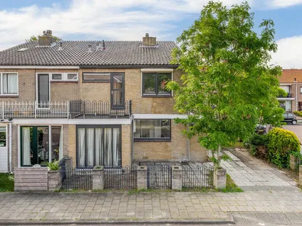 Twee-onder-één-kap te koop: Alexander Verhuellstraat 125, Rugge Brielle
