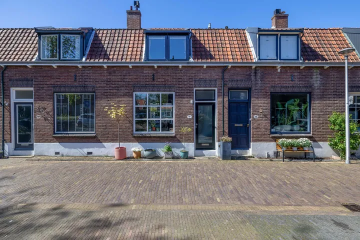 Tussenwoning te koop: Alexanderstraat 9, Capelle Aan Den Ijssel