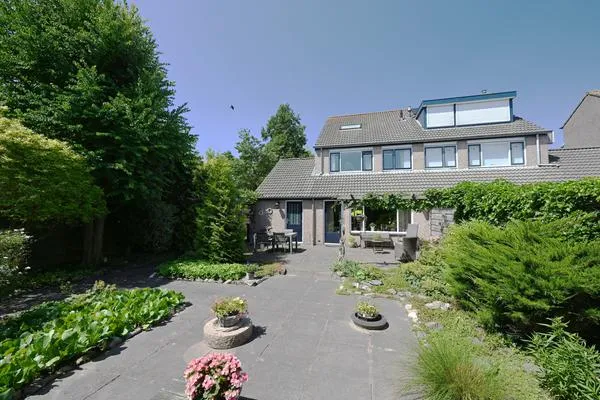 Hoekwoning te koop: Alexandriet 10, Hofland Mijdrecht