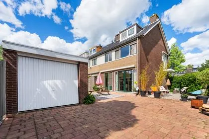 Hoekwoning te koop: Alfred Nobelstraat 19, Ruimzicht West Diemen