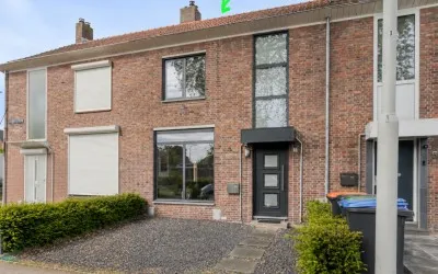 Tussenwoning te koop: Alfred Ostplein 3, Herreweg Roosendaal