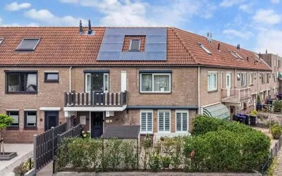 Tussenwoning te koop: Alida de Jonglaan 10, Overbos Beverwijk