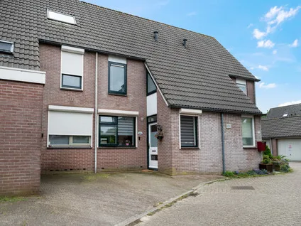 Tussenwoning te koop: Allendesingel 161, De Singels Ede