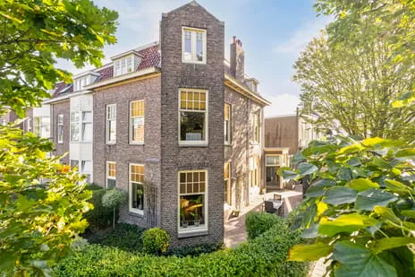 Tussenwoning te koop: Alma Tademastraat 18, Welgelegen Leeuwarden