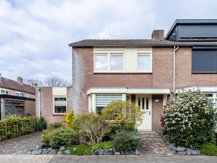 Hoekwoning te koop: Almarestraat 13, Broerswetering Bunschoten-Spakenburg