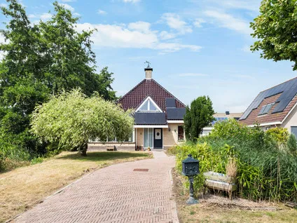 Vrijstaande woning te koop: Almasingel 1, Minnertsga Noord Minnertsga