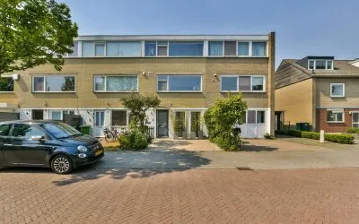 Tussenwoning te koop: Alpen Rondweg 42, Alpen Rondwegbuurt Amstelveen