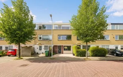 Tussenwoning te koop: Alpen Rondweg 92, Alpen Rondwegbuurt Amstelveen