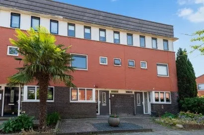 Tussenwoning te koop: Alpenstraat 72, Snel en Polanen Woerden