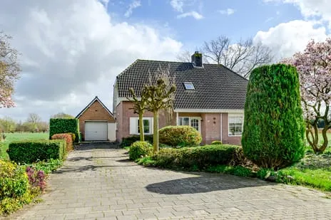 Vrijstaande woning te koop: Altena's Laantje 2A, Buitengebied Almkerk noord Almkerk