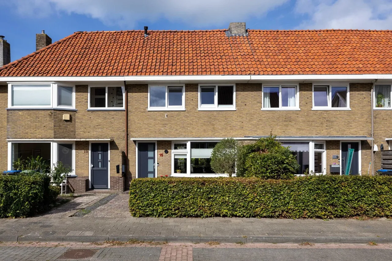 Tussenwoning te koop: Amaliastraat 15, Sneek