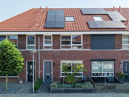 Tussenwoning te koop: Amaliastraat 3, Melissant woonkern Melissant