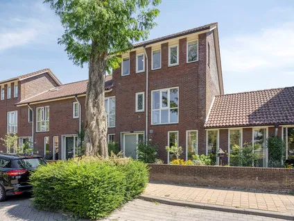 Tussenwoning te koop: Amandelgaarde 133, Volgerlanden-West Hendrik-Ido-Ambacht