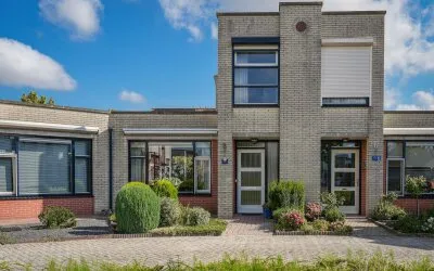 Tussenwoning te koop: Amaryllishof 15, Nieuwendijk Nieuwendijk