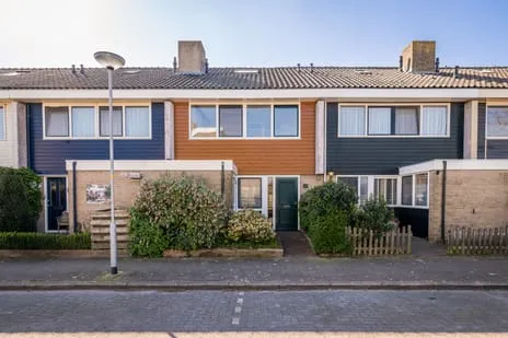Tussenwoning te koop: Amaryllislaan 34, Plan Oost Hoogkarspel