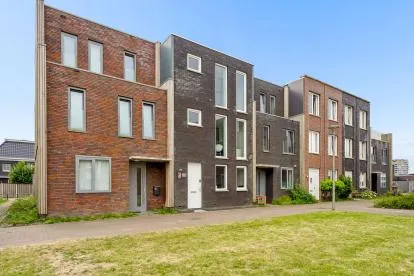 Tussenwoning te koop: Amaterasuhof 32, Homeruskwartier Oost Almere