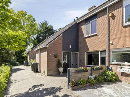 Tussenwoning te koop: Amatist 69, Edelstenenwijk Heerhugowaard