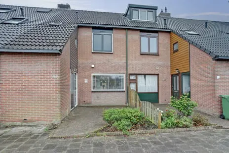 Tussenwoning te koop: Amatist 85, Edelstenenwijk Heerhugowaard