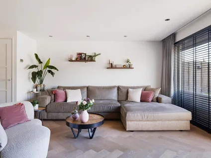 Tussenwoning te koop: Amazone 243, Amazone en omgeving Dordrecht