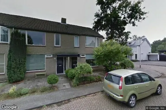 Hoekwoning te huur: Ambachtenlaan 48, Princenhage Breda