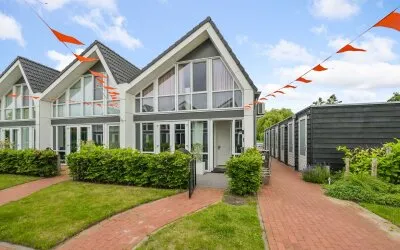 Tussenwoning te koop: Ambachtshof 16, Langs de Vuurlinie De Kwakel