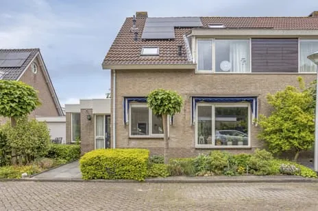 Tussenwoning te koop: Ambachtshof 19, Wateringen Noord en Ambachtshof Wateringen