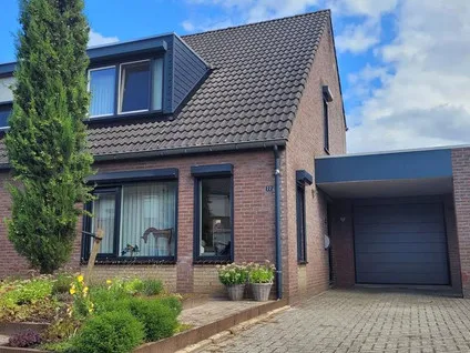 Huurwoning: Ambachtsingel 22 in Roermond - €1.250 per maand - 110m²